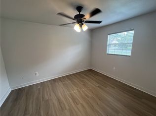 803 E McAlpine St, Navasota, TX 77868