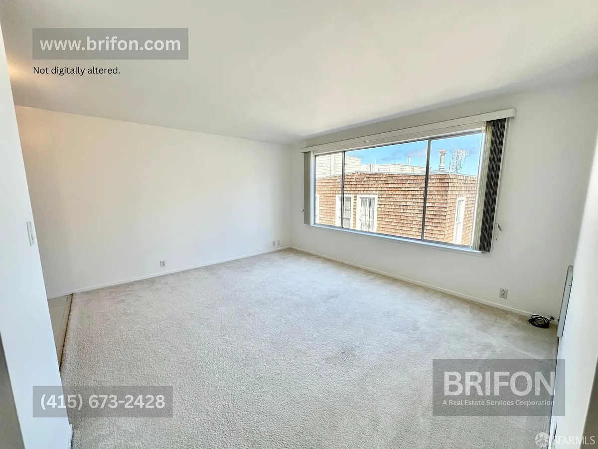 Building Photo - 2221 Gough St #202