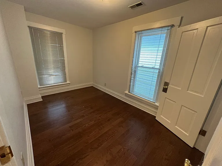 E Maynard Ave 114-116 MLR (LH2) — Photo 11