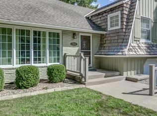 7941 Juniper Dr, Prairie Village, KS 66208