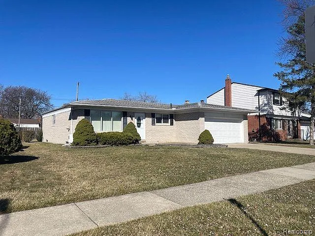 3 bed, 1.5 bath, 1996 sqft, $2,200 — Photo 4