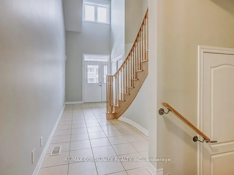 2436 New Providence St — Photo 4
