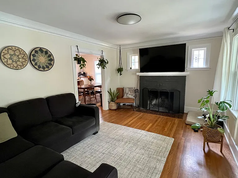 3644 SE Brooklyn St — Photo 2