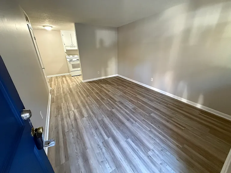 Lakewood Apartments — Photo 26