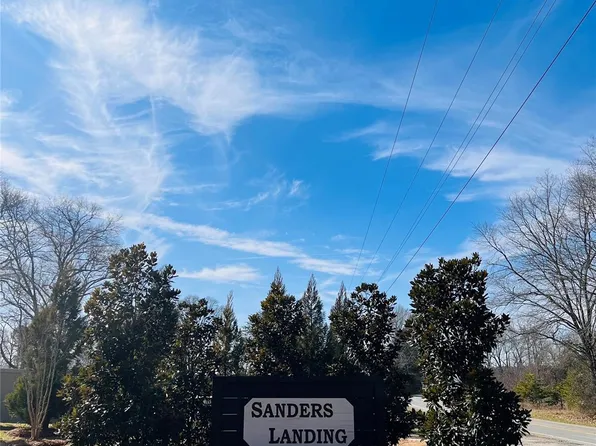 6265 Sanders Landing Ln, Clover, SC 29710