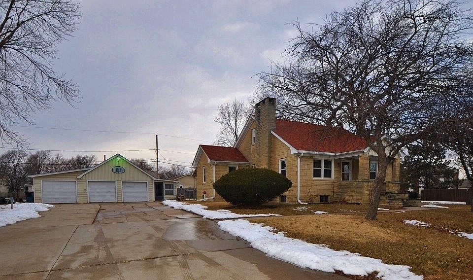 1st image of 245 NW 22nd St