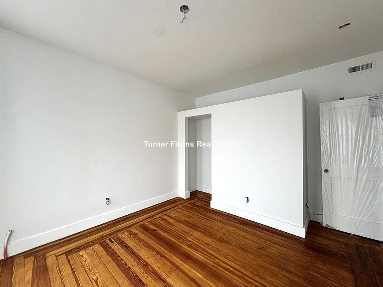 82 Marion St #1 — Photo 10