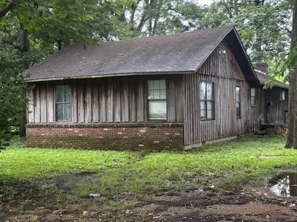 328 N Bond St, West Memphis, AR 72301