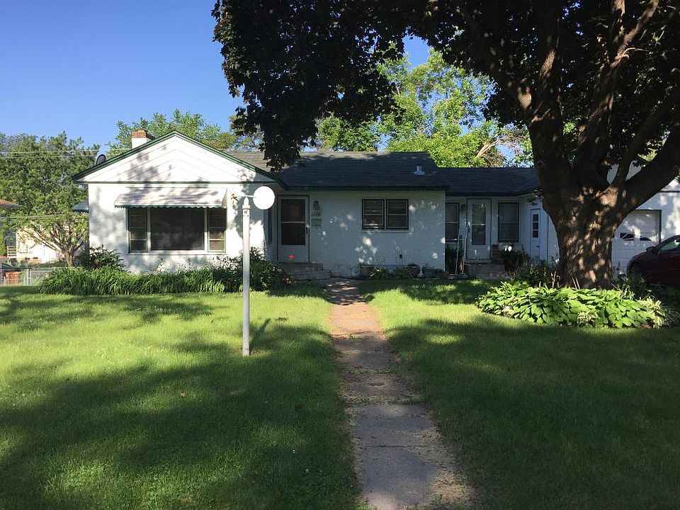 1st image of 1034 6th Ave S