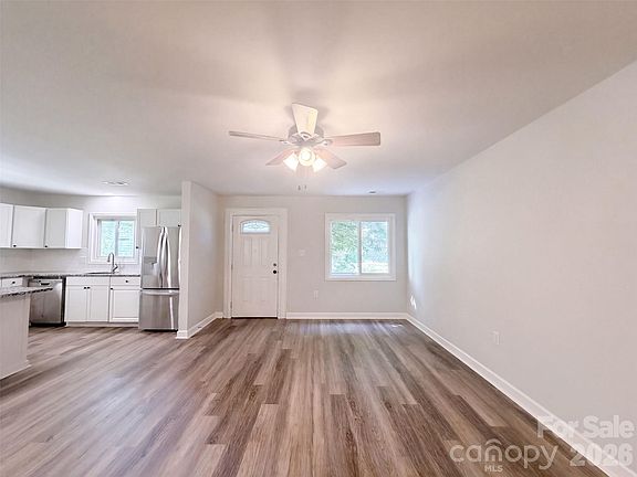 3rd image of 131 Highland Point Ave