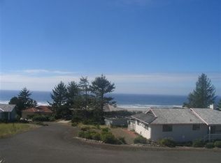 2750 NW Seafarer Ct, Waldport, OR 97394