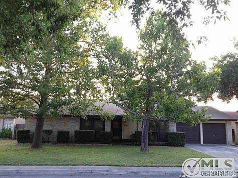 1st image of 2819 Lakebriar St