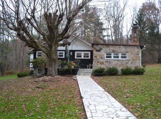 335 Red Fern Ln, North Tazewell, VA 24630