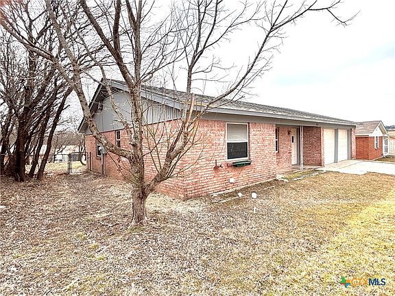 3rd image of 928 Randa St