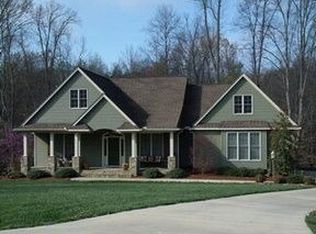 1326 Ravenwood Dr, Graham, NC 27253