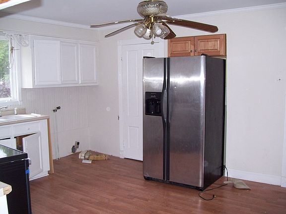 4th image of 91 Woodland Ave #1