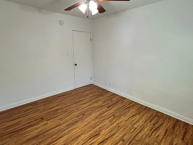 1685-1697 N Summit Avenue 109 #137 — Photo 18