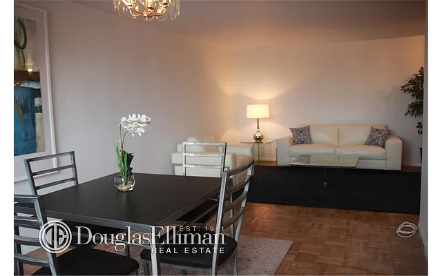 Sold by Douglas Elliman | media 21