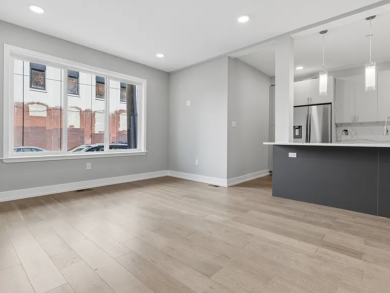 1111 S 24th St #103 — Photo 4