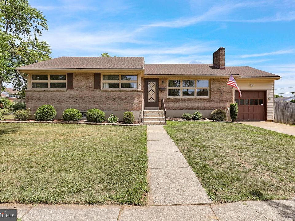 1st image of 33 Lawndale Rd