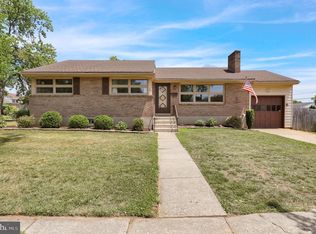 33 Lawndale Rd, Reading, PA 19610