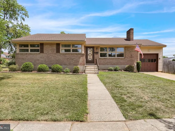 33 Lawndale Rd, Reading, PA 19610
