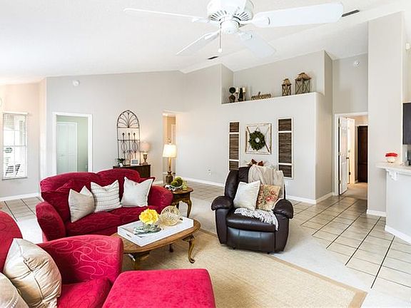 5th image of 212 Coralberry Point