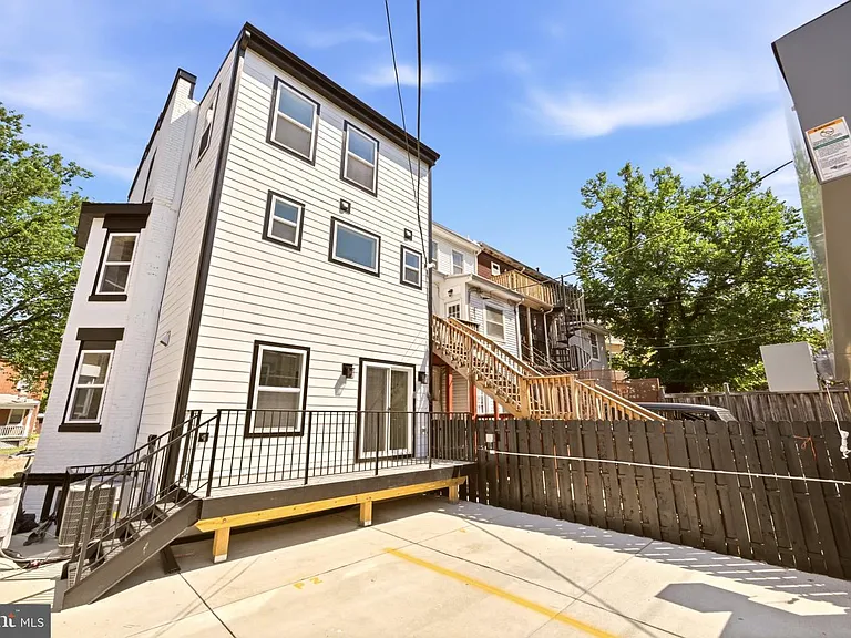 724 Rock Creek Church Rd NW #A — Photo 10