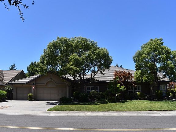 3rd image of 98 W Riverwood Dr