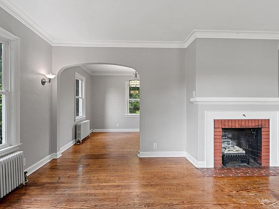5th image of 308 E Glendale Ave