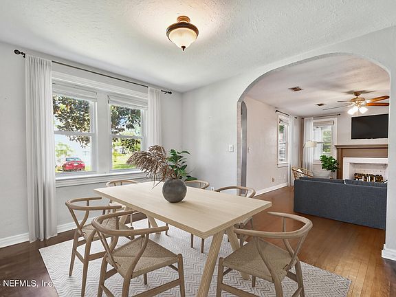3rd image of 2105 VISTA Avenue