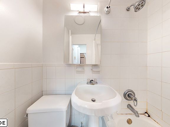 4th image of 330 E 93rd St APT 2B
