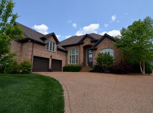 135 Thornwood Pl, Hendersonville, TN 37075