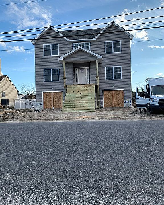 1st image of 3145 Sterling St
