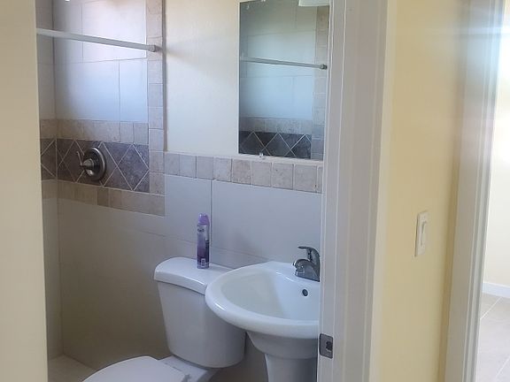 5th image of 8416 Evergreen Ave #E