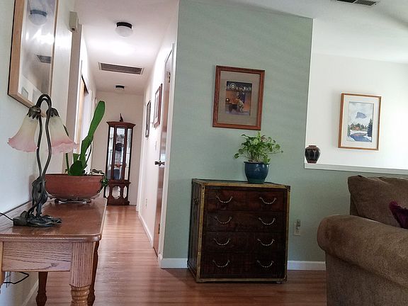 4th image of 20411 Midland Dr