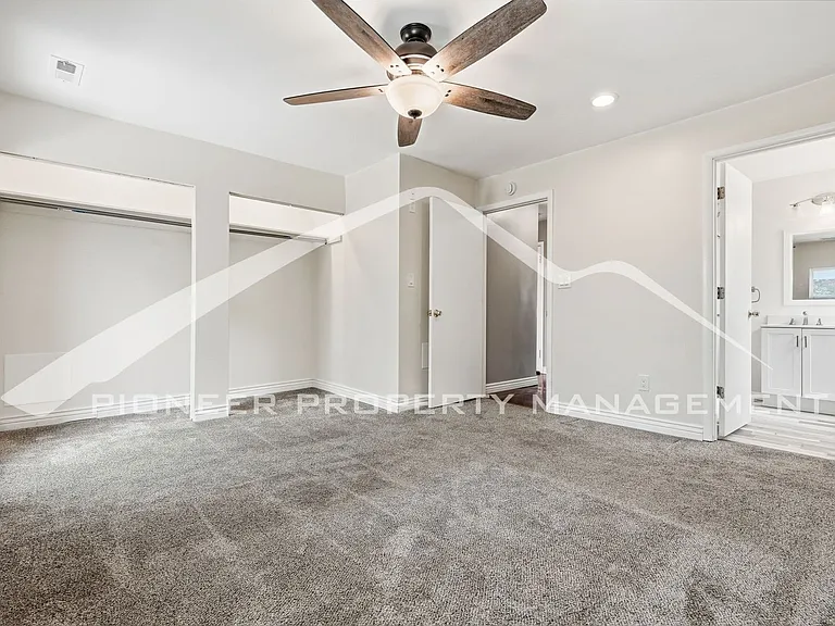 2733 S Glencoe St — Photo 11