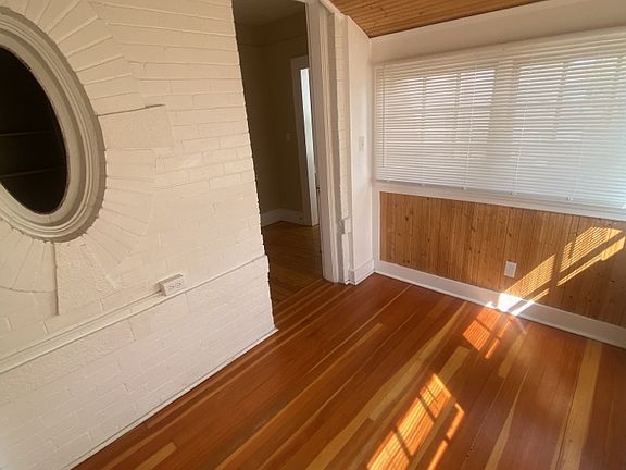 2nd image of 208 E Uintah St APT 202