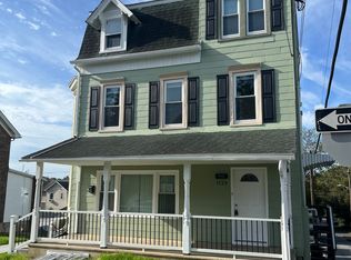 1124 2nd St APT 1, Catasauqua, PA 18032