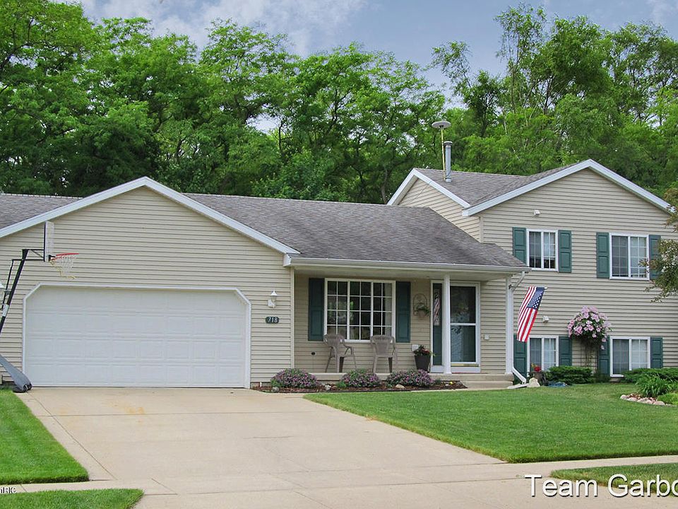 1st image of 718 Sunbrook Dr SE