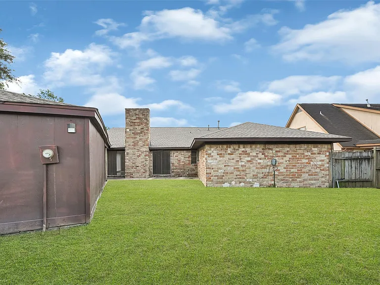 10127 Sagegate Dr — Photo 23