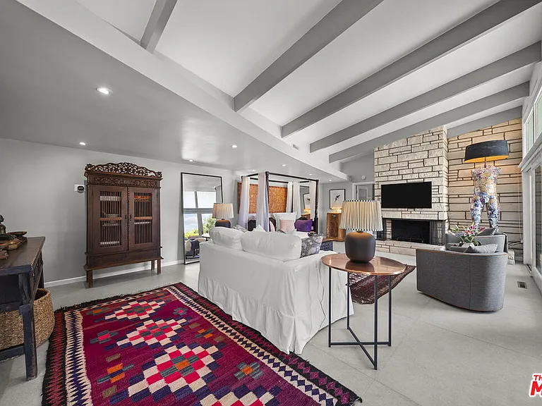 4620 Balboa Ave — Photo 18