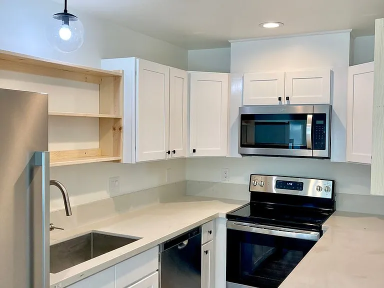 416 Mills Way — Photo 2