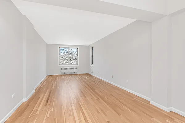 Sold by Re/Max In The City | media 2