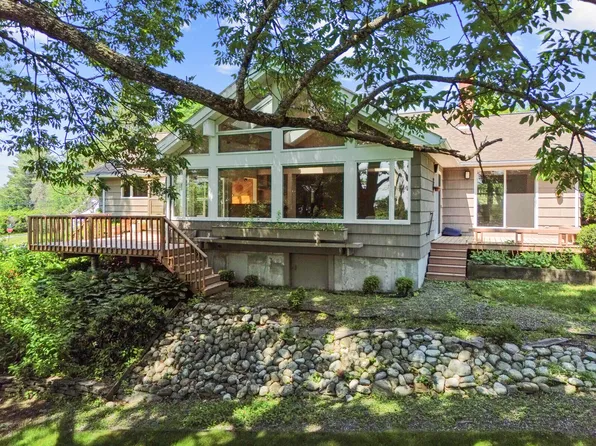 24 High Street, Hallowell, ME 04347