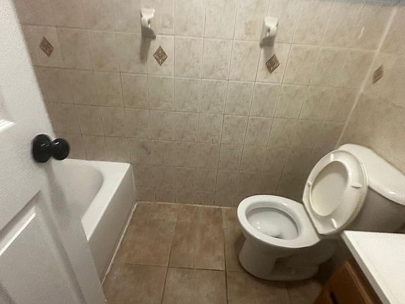 5th image of 31 Kent St #3A