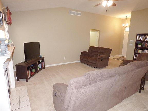 4th image of 821 Prism Valley Dr