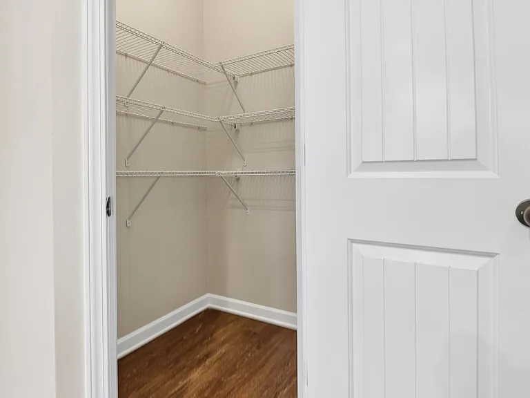 144 Reserve Pl — Photo 36