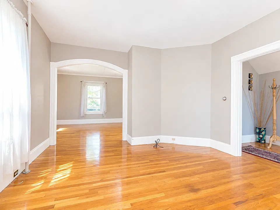 68 Hollace St