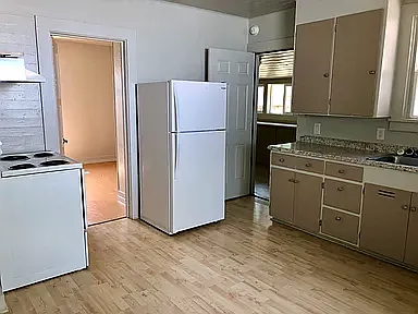 341 N K St — Photo 1